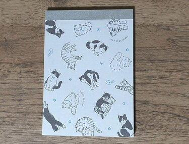 4柄セットで110円！セリアの「猫柄のメモ帳」がかわいいにゃん！猫飼い