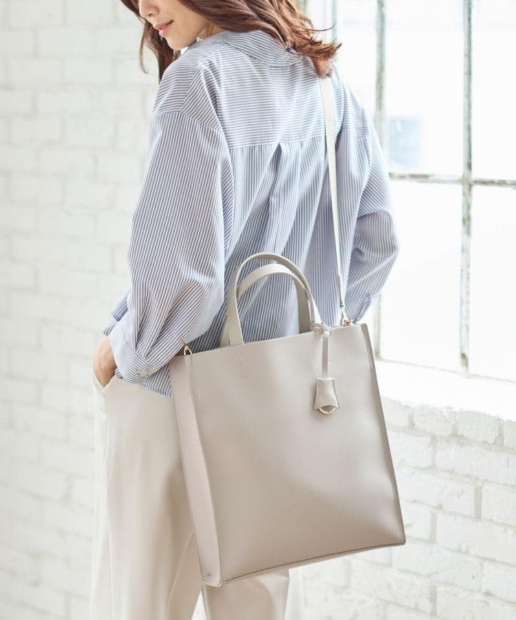 ハニーズ、縦型A4トートバッグ使用例画像