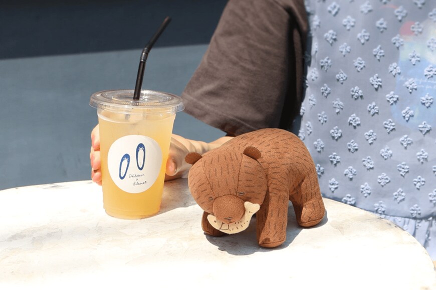 ブルーブルーエ公式　木彫りクマぬいぐるみ中