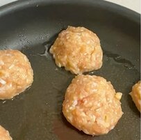 同棲中の彼氏のために作った「鶏ももミニつくね弁当」が彩り豊かで食欲そそる！