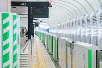 「ミャクミャク」に乗っ取られた電車に目を疑う　万博行き電車の状態に「見てみたかった」「すごいバランスですね」