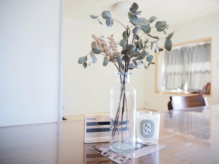 家にあったドライフラワーと小物でアレンジ