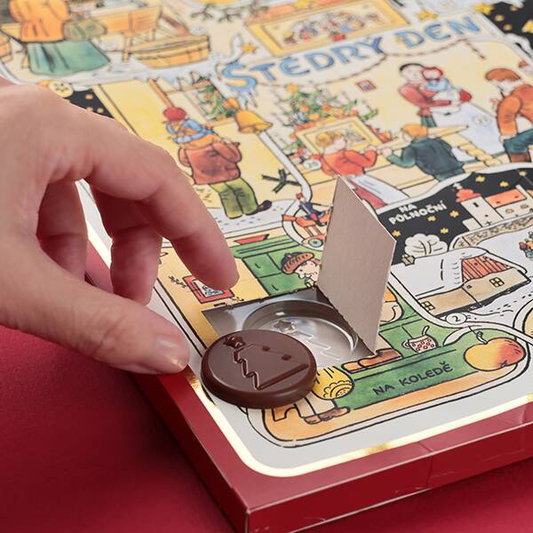 中にはかわいいチョコレートが入っています