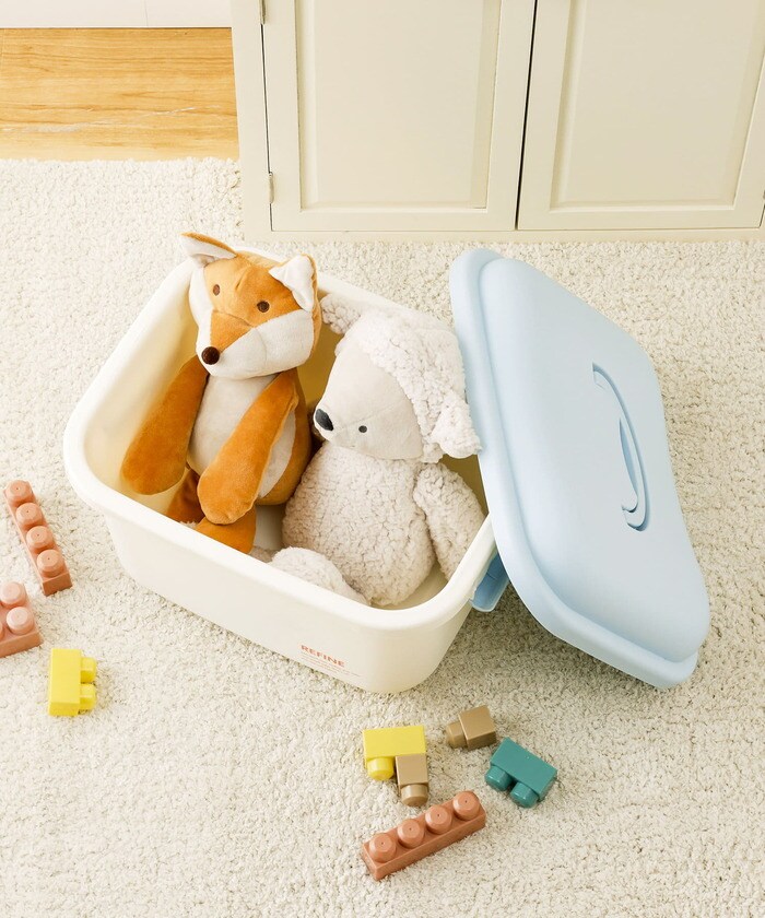 フタ部分には持ち運びに便利なハンドルが付