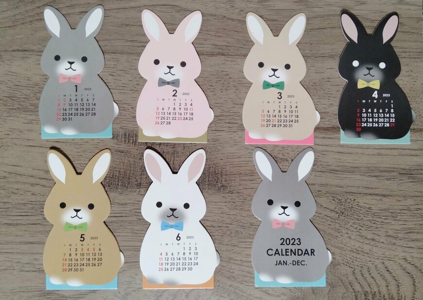 筆者撮影（ダイソー、アニマルダイカットカレンダー（ウサギ））
