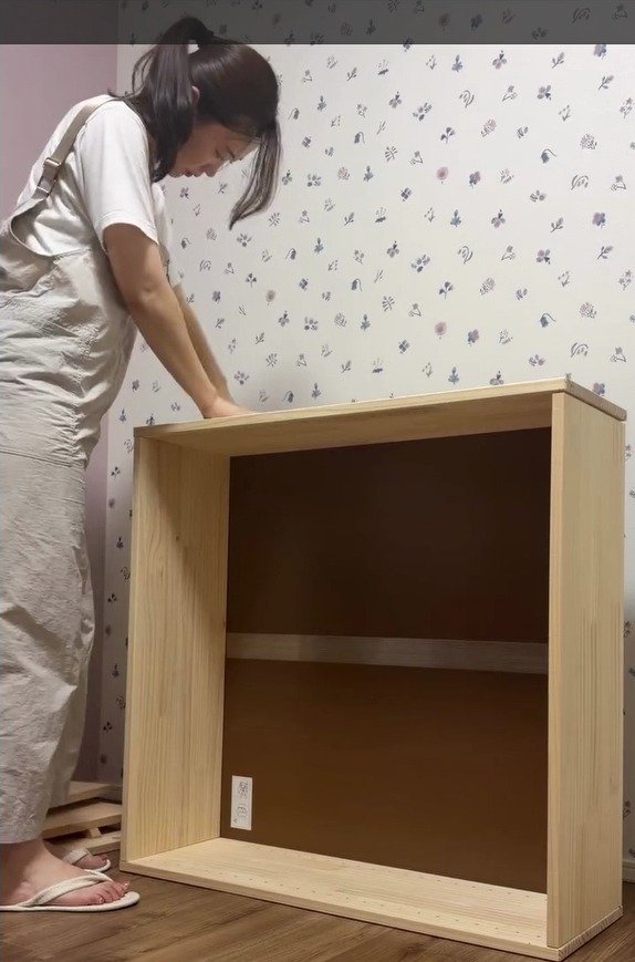 【IKEAリメイク】無塗装家具「IVAR」を30代主婦がDIY→完成した“レゴ風”の凹凸が付いた子ども部屋収納に反響