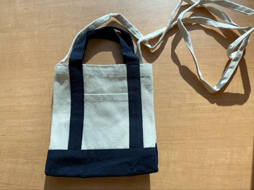 筆者撮影（ダイソー、ミニトートショルダーバッグ）