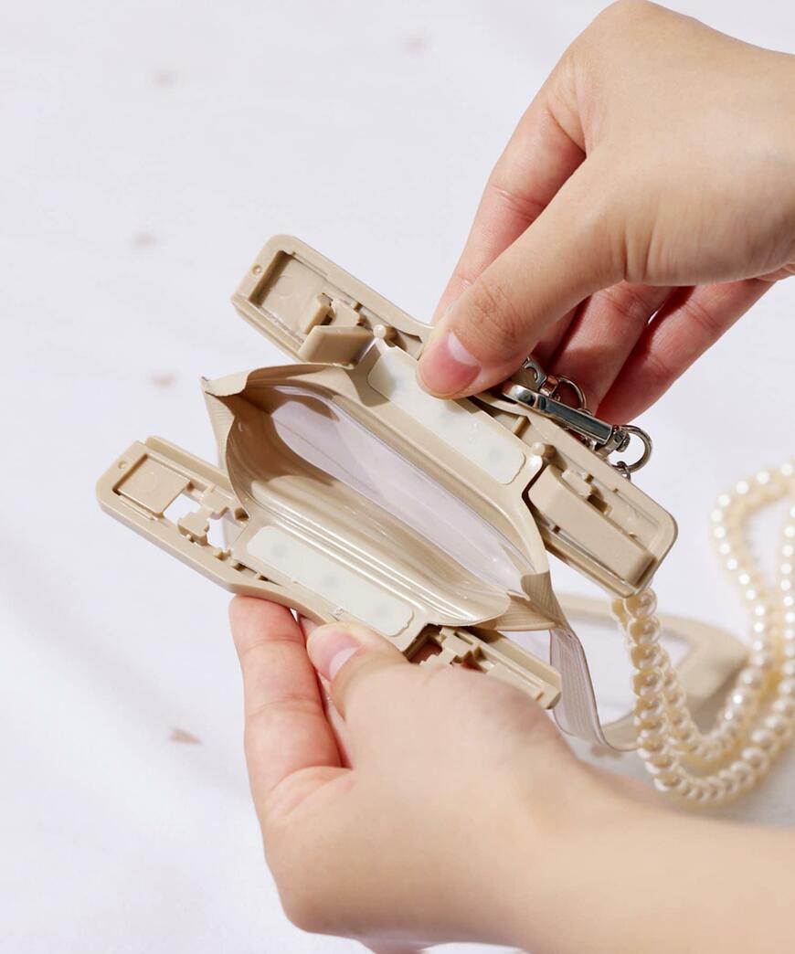 3COINS、ポーチ付き防滴スマホケース/水遊びアイテム画像