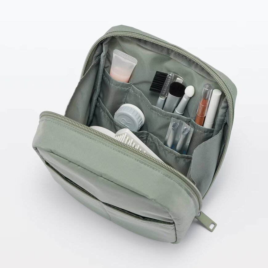 無印良品 ナイロンメイクポーチ