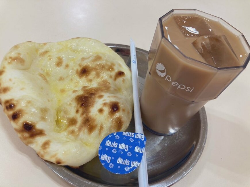 大阪のインド料理で注文したナンセット