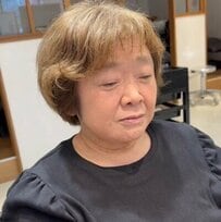 癖毛に悩む女性がプロの手で大変身　地毛風ストレートヘアが大人かわいい！