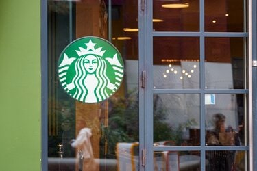 スタバ】50周年記念「限定デザイングッズ」7種がおしゃれと話題 | LIMO