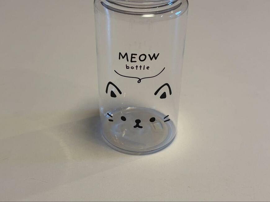 筆者撮影（セリア、キューティーズ 耳付きドリンクボトル 380ml）