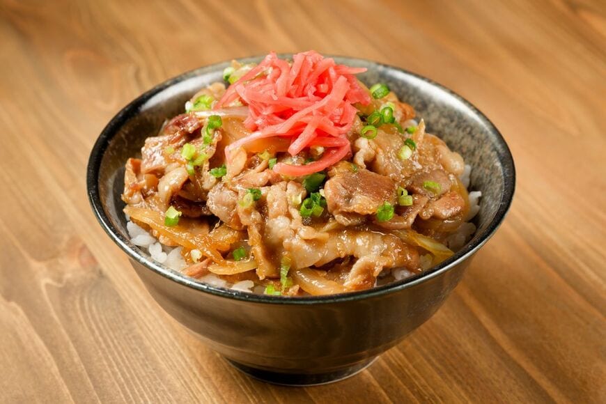 「ケールと豚肉丼」が意外な美味しさ！堀ちえみが朝食を公開「なかなかイケる」
