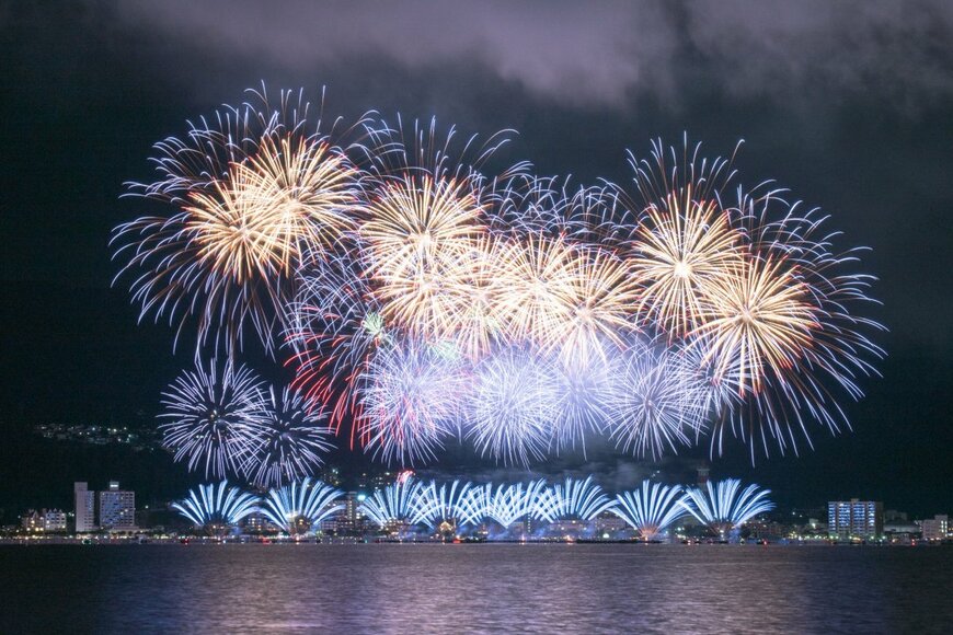 Little Panda2016/shutterstock.com