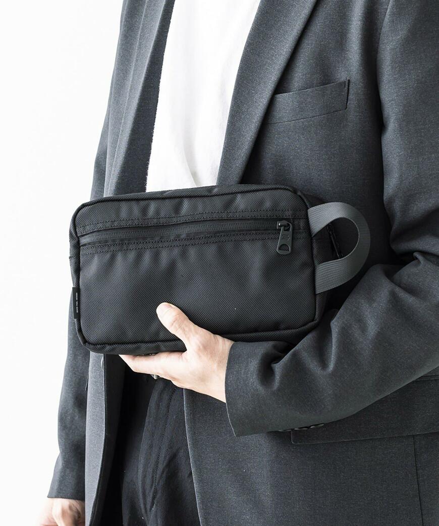 出所：パルグループ公式ファッション通販サイト 3COINS ガジェットポーチ