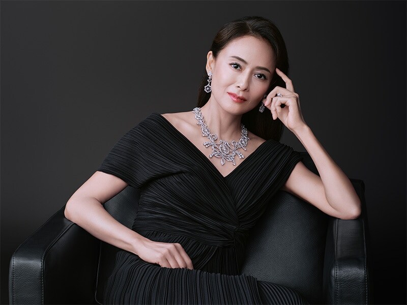 出所：株式会社NEW ART『ダイヤモンドのジュエリーブランド「エクセルコ ダイヤモンド」｜ブランドアンバサダーに後藤久美子さんを起用した第三弾となるイメージビジュアルを公開』 