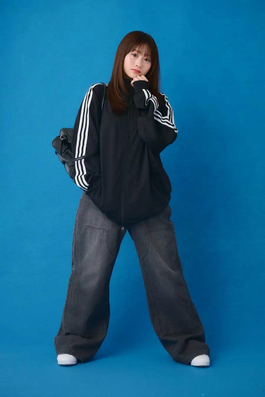 出所：株式会社KADOKAWA「古園井寧々が誕生日の2025年3月3日に初のスタイル・ブック発売決定。昭和アイドルなりきり先行カット公開」