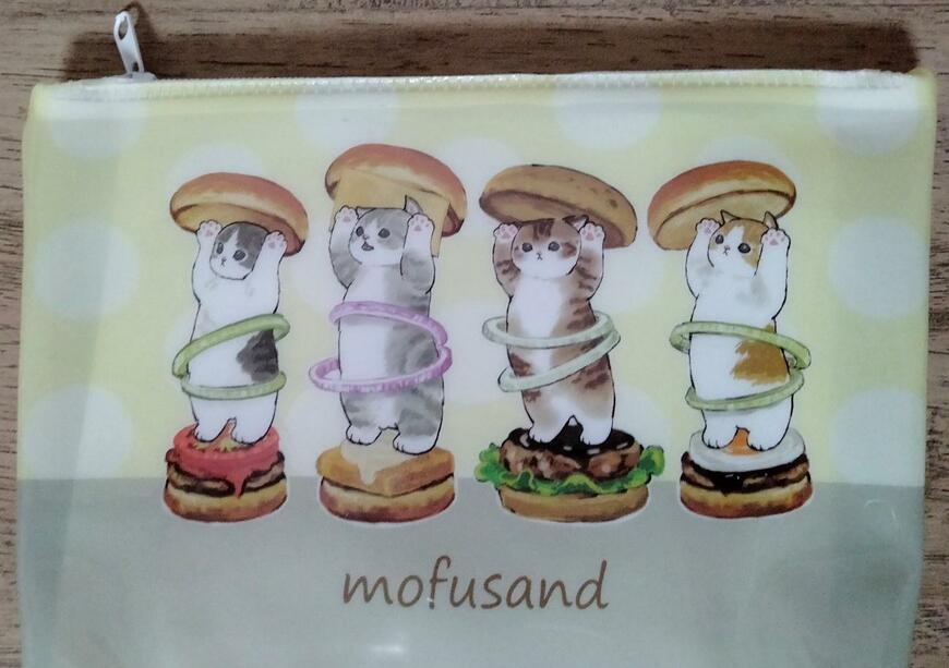 筆者撮影（セリア、mofusandマチつきポーチ）