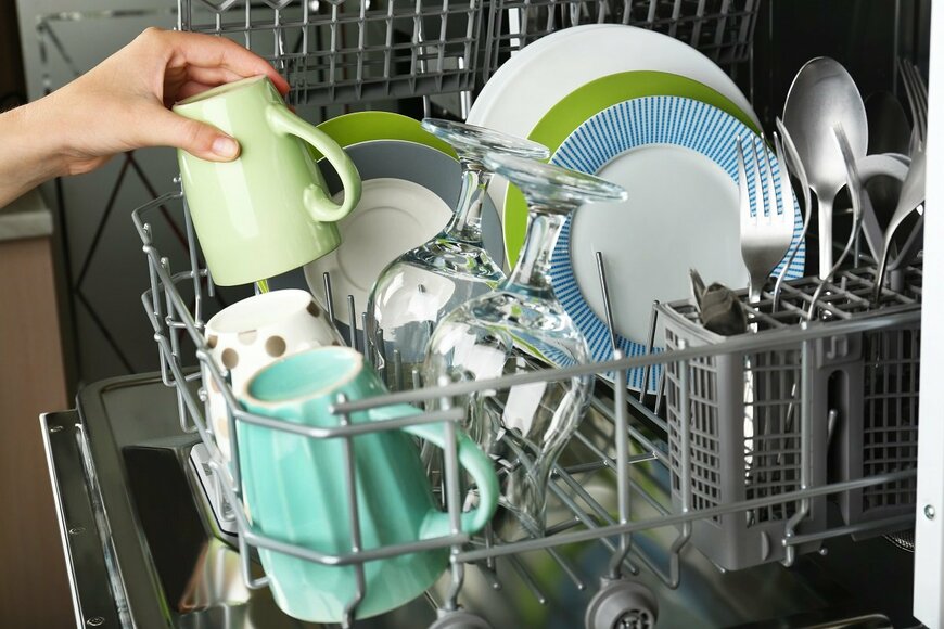 夫が食洗機に入れた食器は必ず洗い残しが！ 便利家電で逆に家事が増える本末転倒