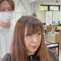 【感動】超ロングの女性→「闘病する知人のため」髪を寄付！可愛いミディアム姿に称賛の声が続々