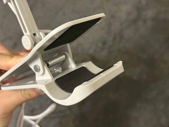 スタンドライトの挟む部分