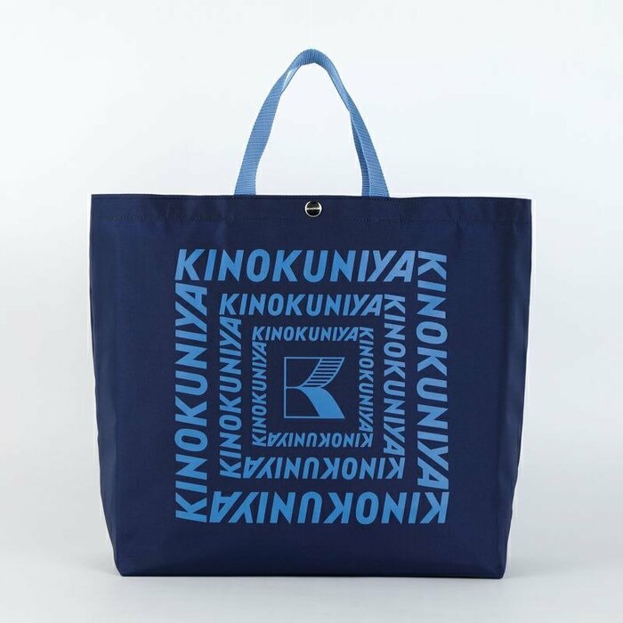 爽やかな印象を与える「ネイビー×ブルー」