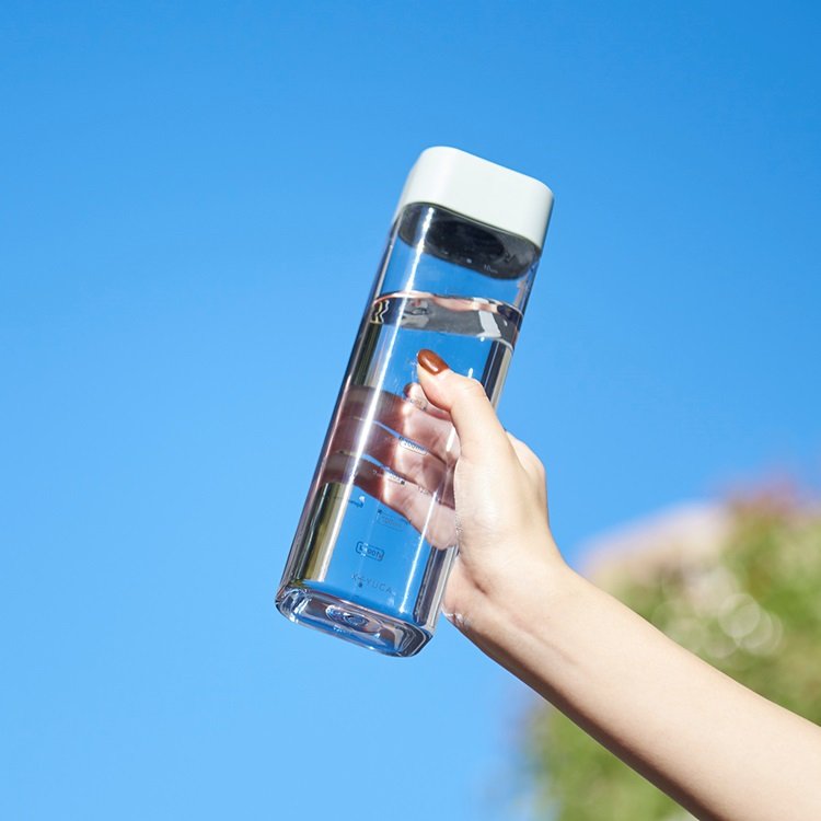 出所：ケユカ公式　タイムマーカー付き Luart四角いウォーターボトル 480ml