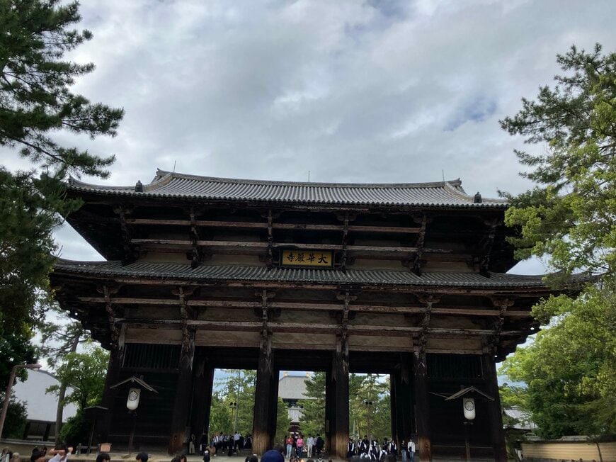 奈良県・東大寺南大門の柱にめり込んだ「鉛玉」　合戦で使用された火縄銃の痕跡に「知らなかった」