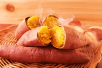 70歳代以降「貯蓄3000万円超」の世帯はどれほどいるのか。老後生活の柱となる「貯蓄額」と「公的年金」を見る