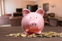 貯蓄の第一歩である「貯金箱」は英語で何というのか