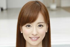 41歳・皆藤愛子 オフショルダーで変わらぬ美貌爆発！「見惚れちゃう」「反則じゃない？」「40代に見えん」と話題に