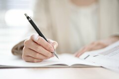 猫の落書きにヒゲの本数を増やしてみたら…「4本目から感じる違和感」の謎を考える人が続出