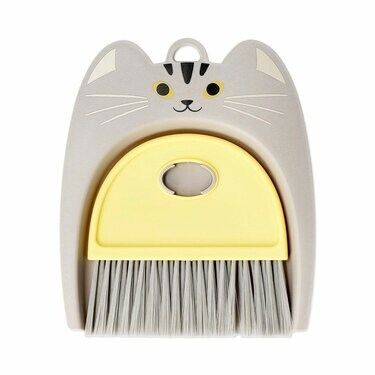 猫ちゃんの手を借りよう！フライングタイガー「ねこ型お掃除グッズ」3