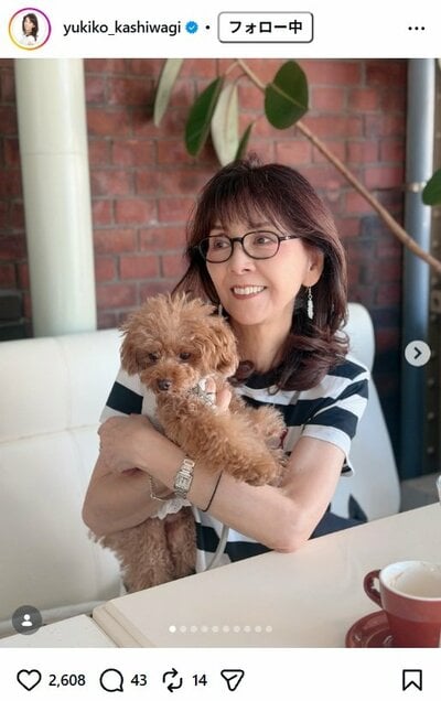 柏木由紀子のInstagram投稿（マリンコーデ・カット1）