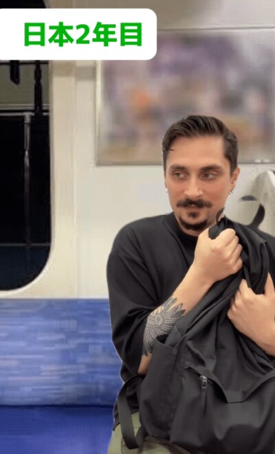 日本に染まった外国人の電車の座り方