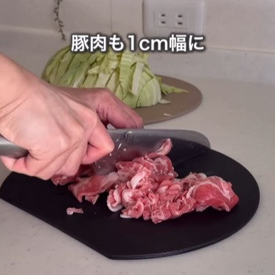夫を沼らせる【豚肉とキャベツとニラの味噌炒め弁当】春キャベツを使ったおかずにお箸が止まらない！パパっと作れるお手軽さにも注目