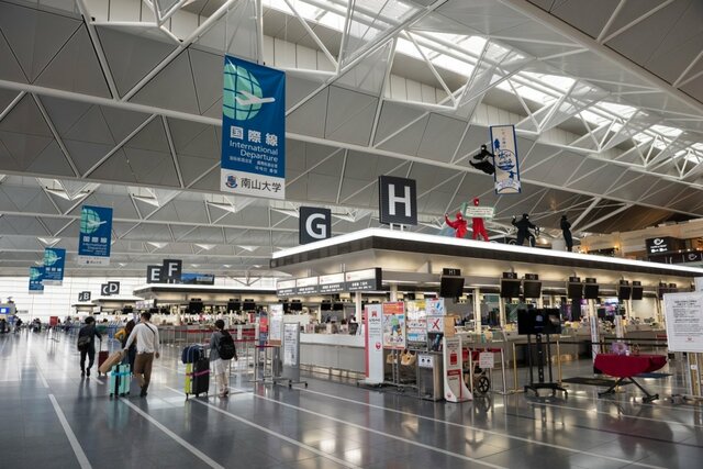セントレア空港で目撃された「デスゲーム会場」のような光景が話題　「なんか怖い」「何とも言えない雰囲気」