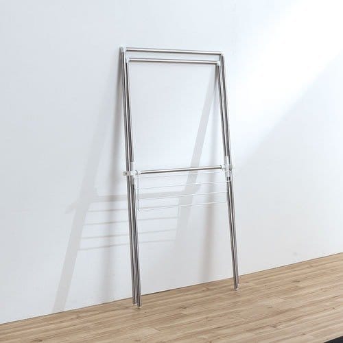 使わない時は折りたたんでスリムに収納できるのも魅力