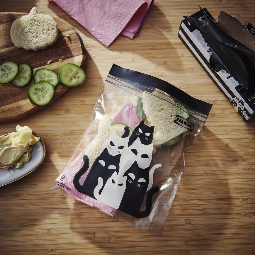 出所：IKEA公式　KUSTFYR クストフィール フリーザーバッグ, ネコ模様