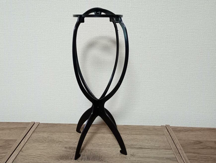 セリア、組み立て式ウィッグスタンド画像