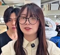眼鏡が印象的なロングの女性が…結べる“切りっぱなしボブ”にスタイルチェンジ「カット後が可愛すぎます！」の声