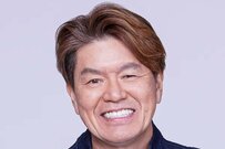 【ヒロミ】自慢のオープンカーで河口湖ドライブ　仕事を振り返る姿に「ヒロミさんの様なイケオジになりたい」