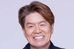 【ヒロミ】自慢のオープンカーで河口湖ドライブ　仕事を振り返る姿に「ヒロミさんの様なイケオジになりたい」