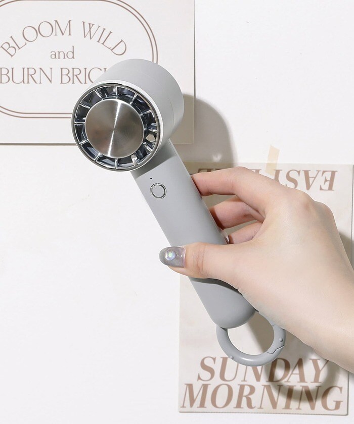 肌にプレートを当てることでスピーディーにクールダウンできるアイテム