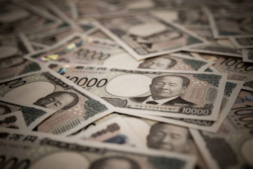 【70歳代のシニア世代】《貯蓄額・生活費・年金月額》の平均をチェック！「貯蓄3000万円以上」は何％いる？