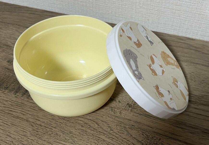 セリア、ラウンドネジ式ランチボックス 猫 商品画像