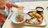 【LIMO取材レポ】総務省の職員食堂で美味しい定食いただきました！「こども霞が関見学デー」で味わえた非日常の味に7歳もにこにこ満足！