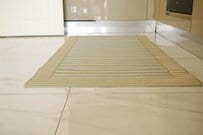 【寝落ちした】育児中のリアルなキッチンが話題に　「100点」「床が見えてるからキレイ」