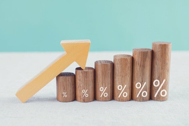【国民年金・厚生年金】2025年度の年金額は1.9％増額！だが、実質的には目減りとなる理由とは？